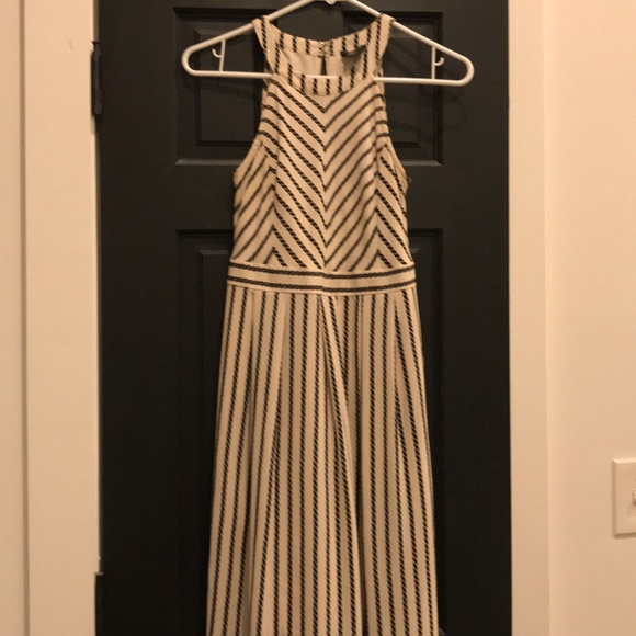 Ann Taylor 0P Long Off-White Dress w/Black Chain - Picture 2 of 6